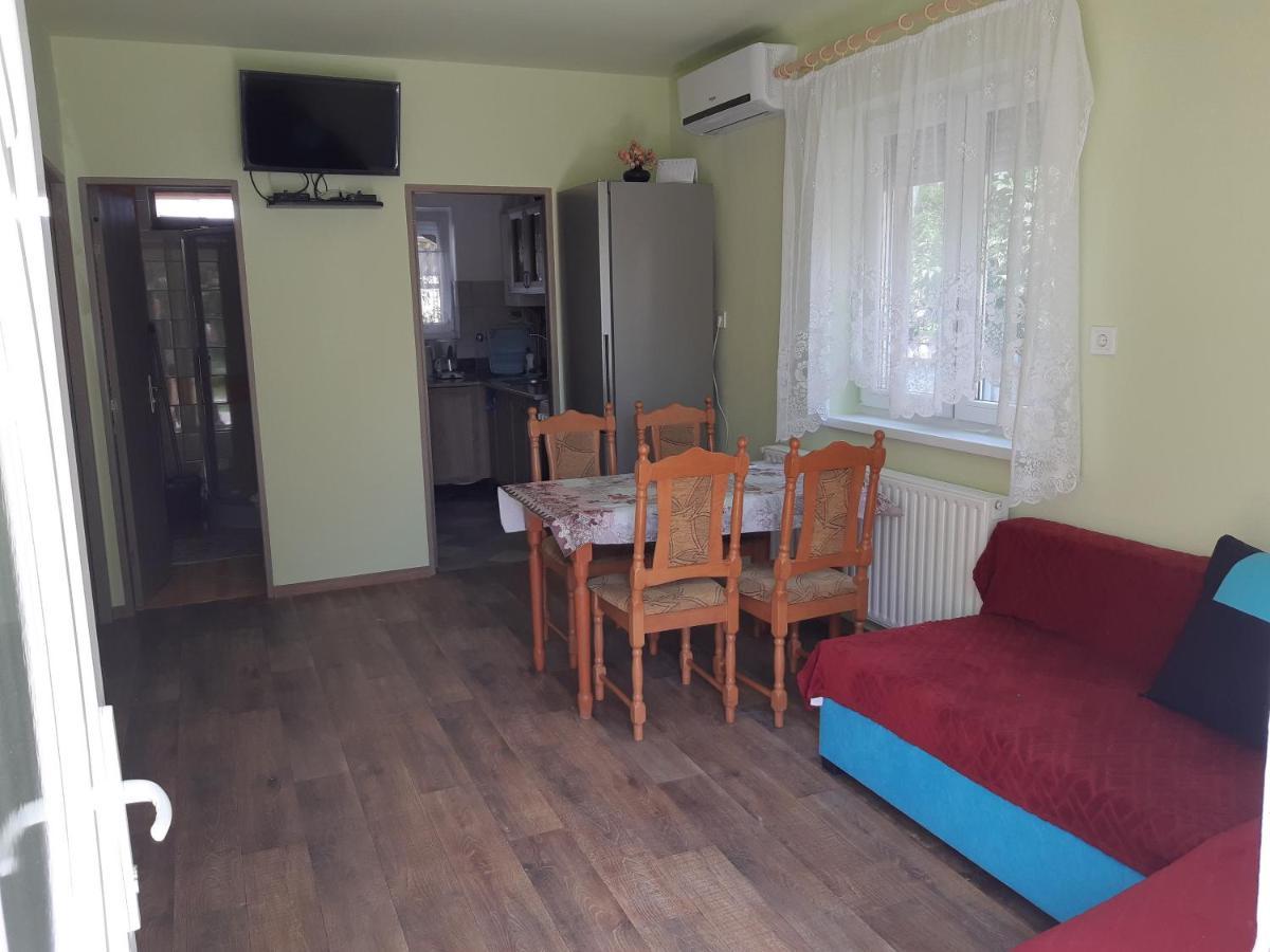 Rozsa Apartment Hajduszoboszlo Exterior photo